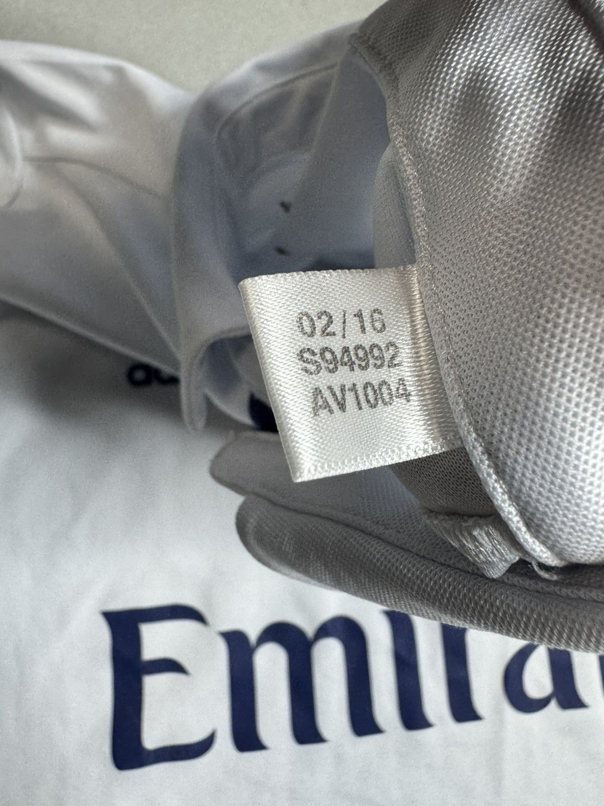 Adidas Adidas Real Madrid 2016 Home Soccer Jersey Size US M / EU 48-50 / 2 - 5 Thumbnail