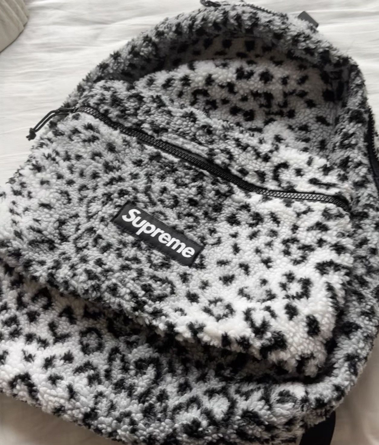Supreme Supreme leopard Fleece Backpack white and black 17FW | Grailed