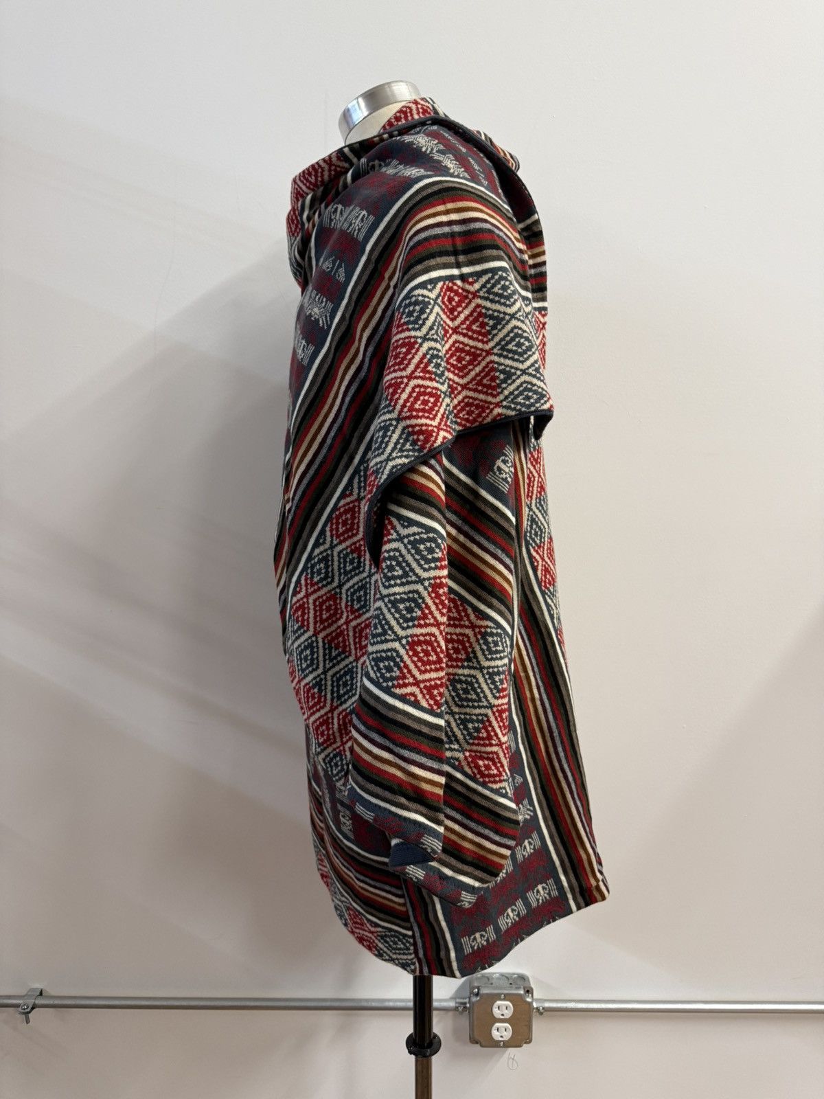 Alexander McQueen Alexander McQueen Lee-Era 100% Wool Jacquard Hooded Poncho Size US M / EU 48-50 / 2 - 4 Thumbnail
