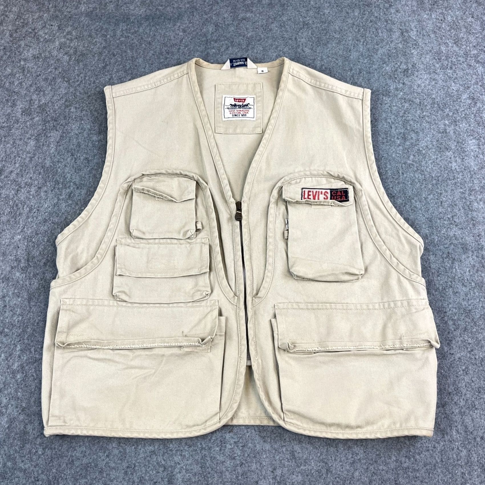 Levi's VINTAGE Levi's Jacket Vest Mens Small Beige 70s Italy Made Full Zip Pockets Logo Canvas Cotton Size US S / EU 44-46 / 1 - 2 Thumbnail