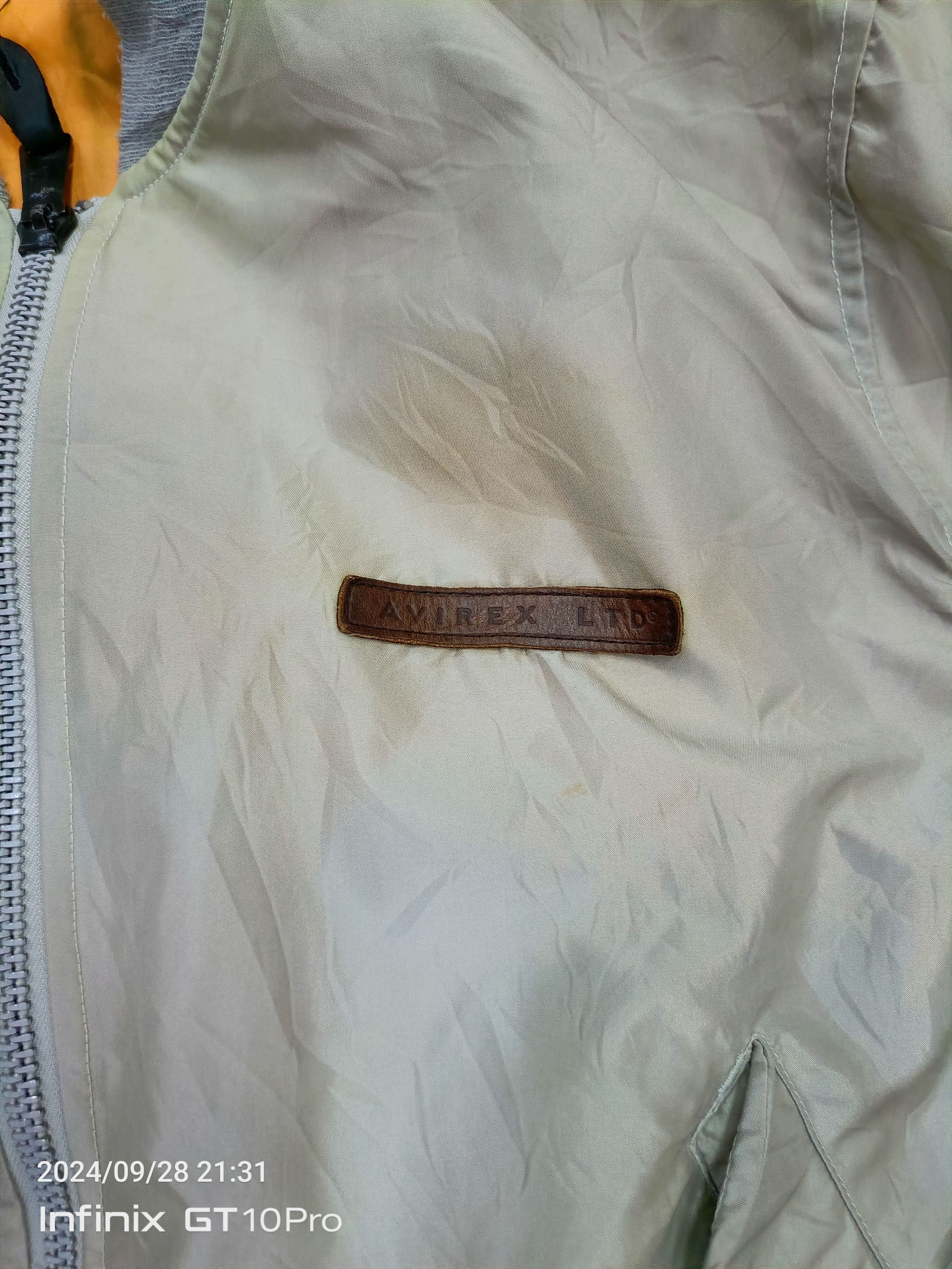 Avirex VINTAGE AVIREX 80's SILVER MILITARY BOMBER MA-1JACKET Size US L / EU 52-54 / 3 - 8 Thumbnail