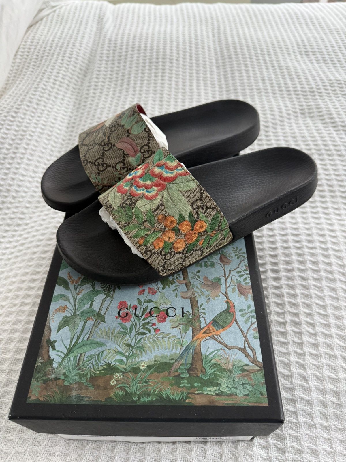 Gucci RARE Gucci Flip Flops Size 10 - Tian Bloom Flora Bird Size US 10 / EU 43 - 3 Thumbnail