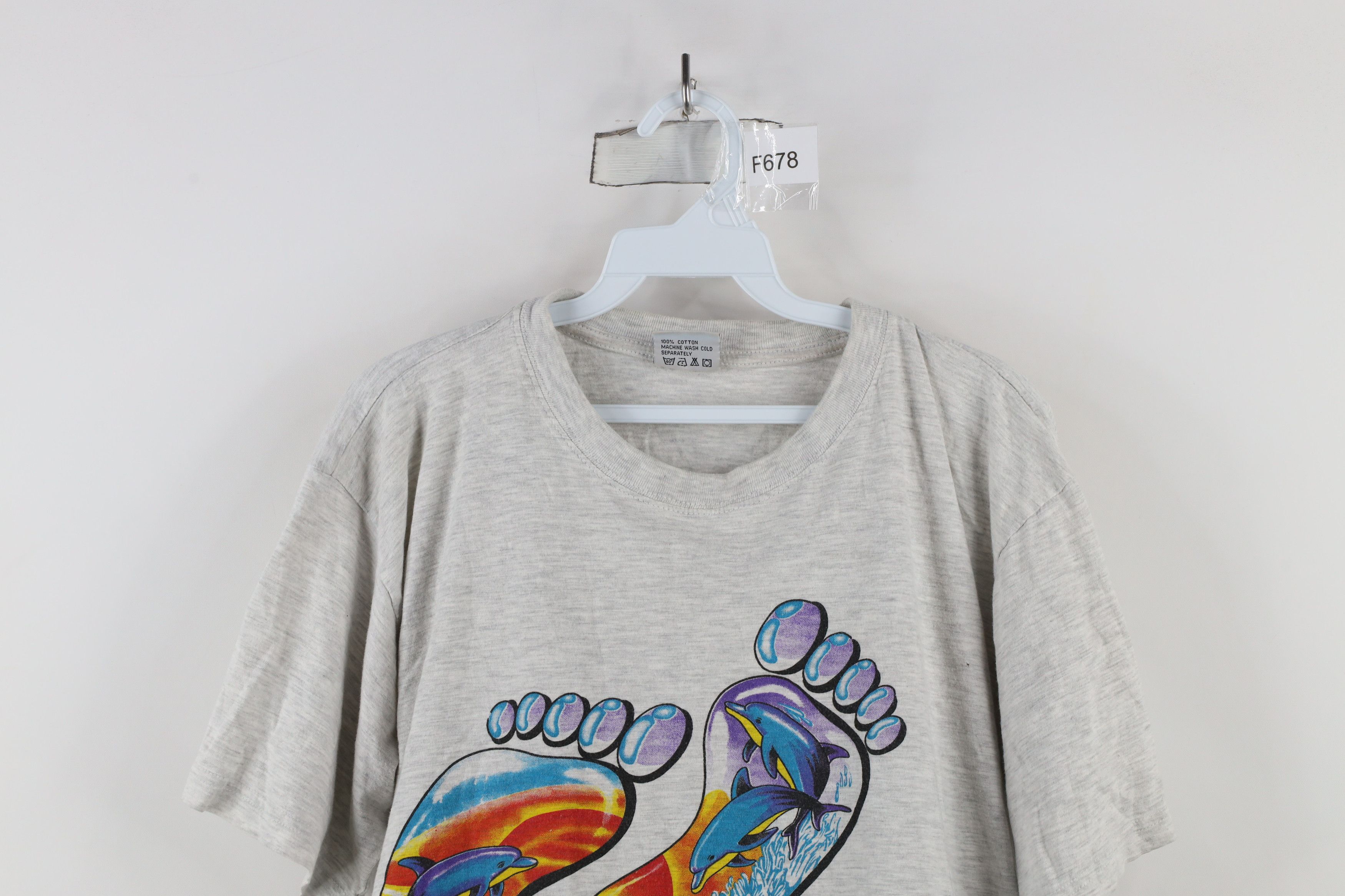 Vintage Vintage 90s Streetwear Nassau Bahamas Dolphin Beach T-Shirt Size US XL / EU 56 / 4 - 2 Thumbnail