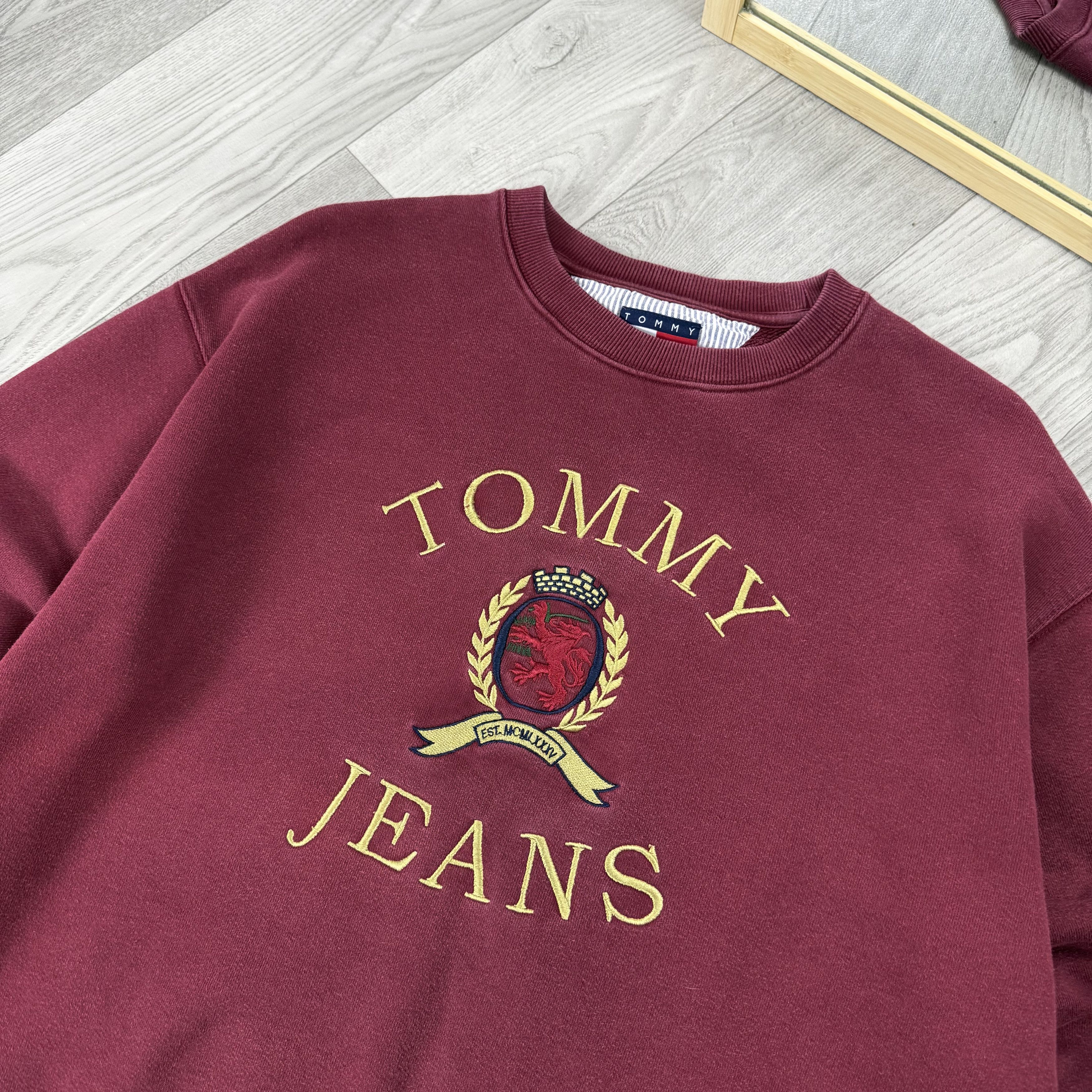 Tommy Jeans Tommy Jeans 90s Embroidered Crewneck Sweatshirt Size US XL / EU 56 / 4 - 9 Thumbnail