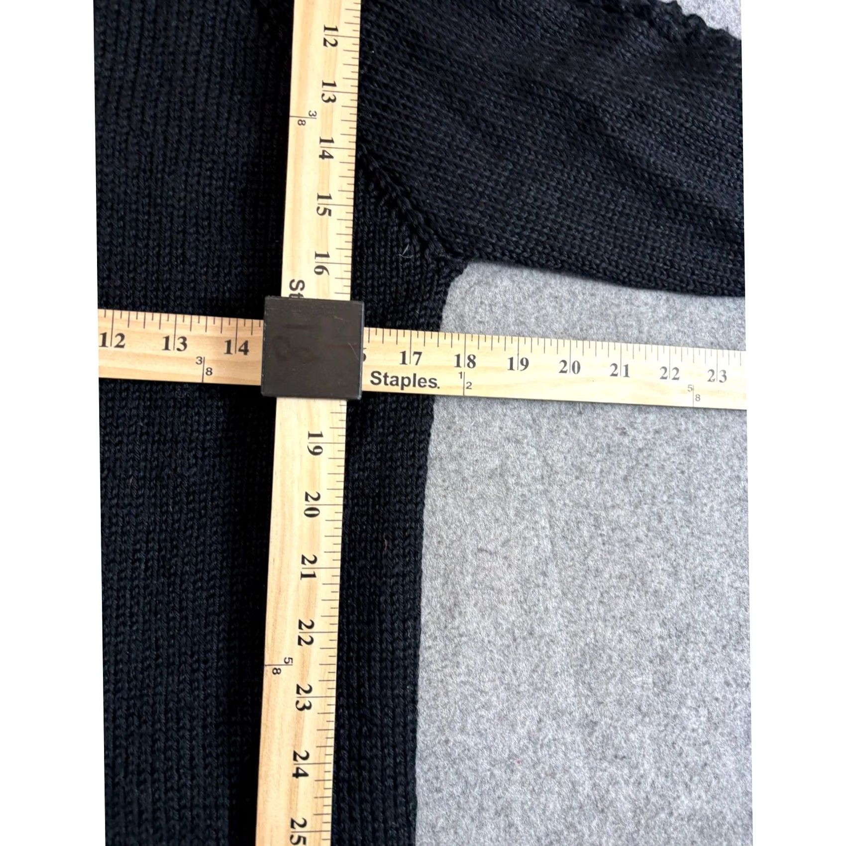 Vintage VINTAGE Cardigan Sweater Womens M Black Cable Knit Button Front 90s Minimalist Classic Vintage Womens Cardigan Size M / US 6-8 / IT 42-44 - 3 Thumbnail