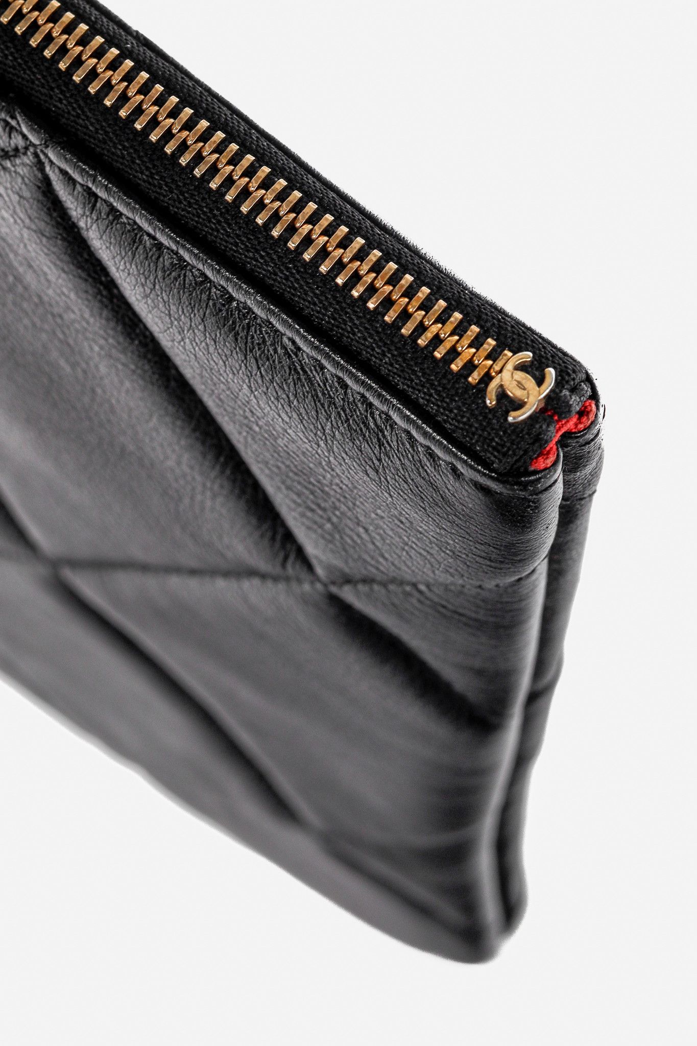 Chanel Chanel Black 19 Model Lambskin Quilted Medium O-Case Size ONE SIZE - 8 Thumbnail