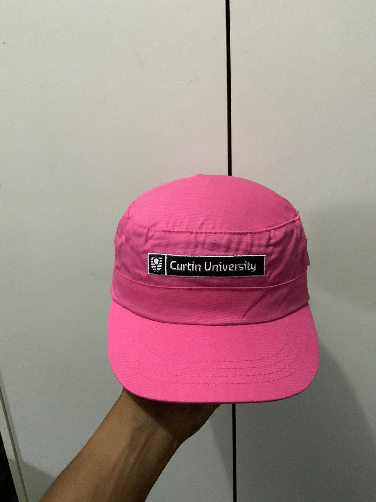 If Six Was Nine Curtin University Pink Hat Size ONE SIZE - 5 Thumbnail