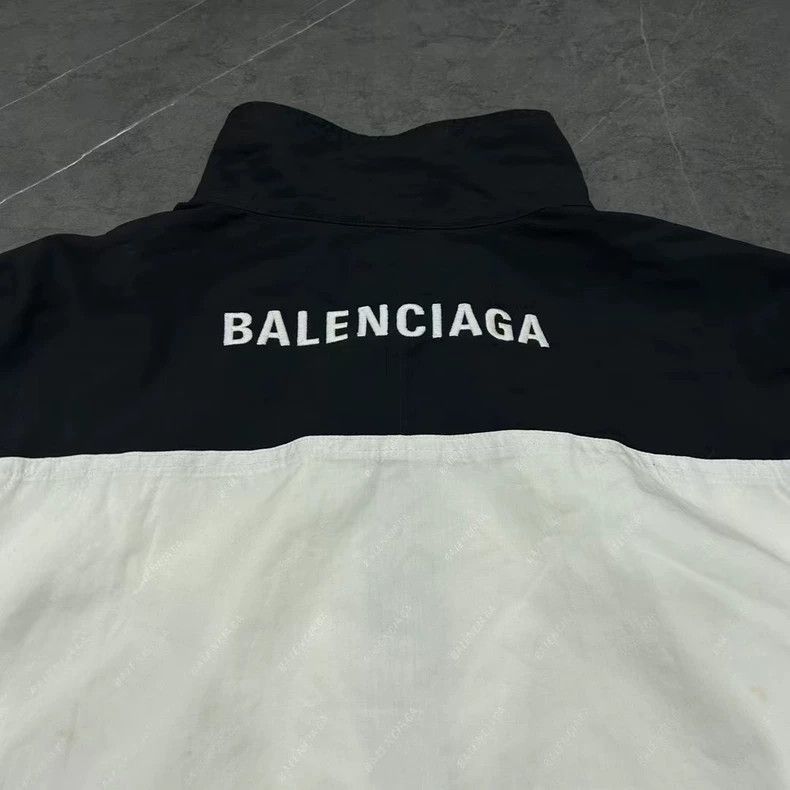 Balenciaga balenciaga black and white windbreaker jacket Size US L / EU 52-54 / 3 - 5 Thumbnail