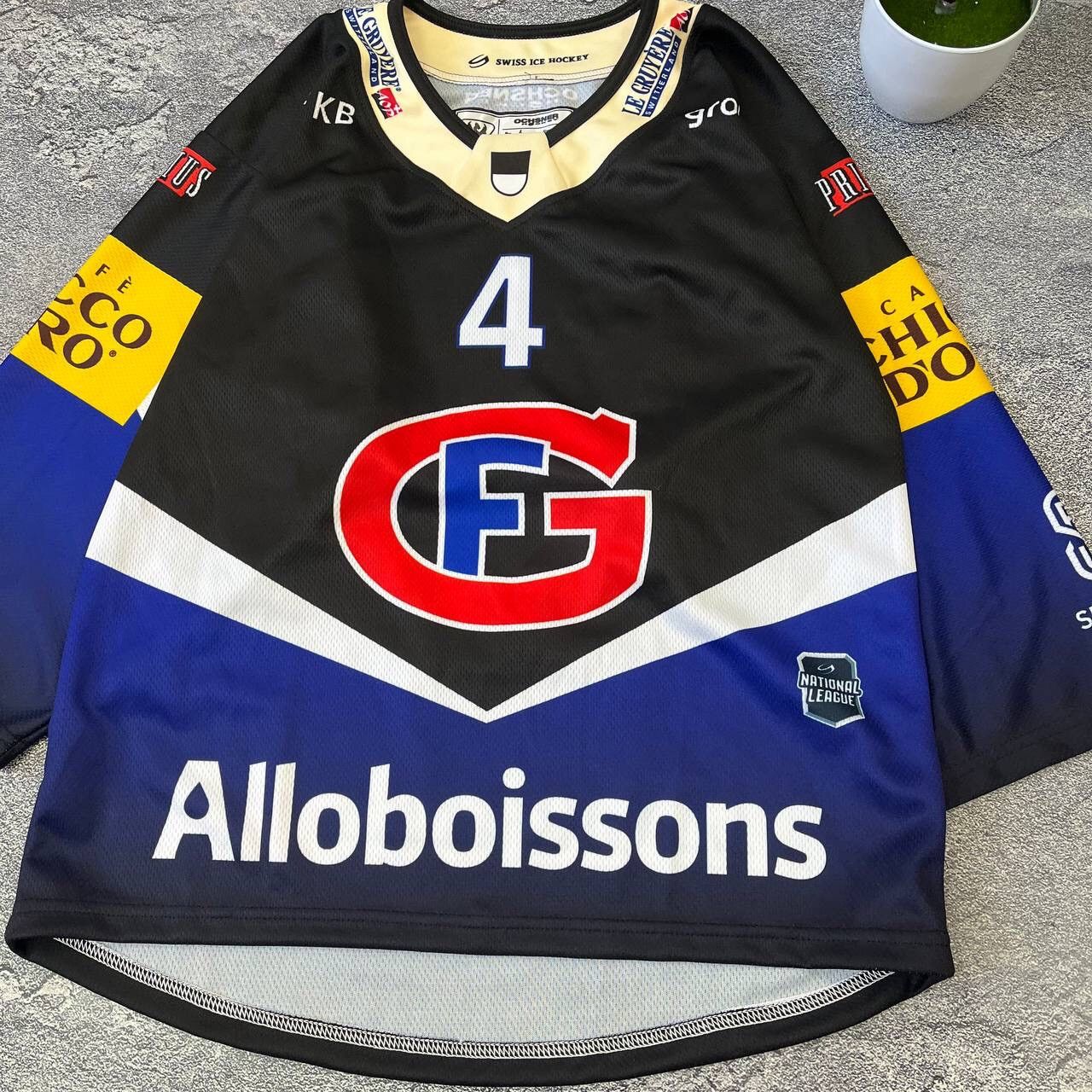 Other Hokey Jersey HC Fribourg Gottéron Trikot ELI #4 Jersey 22/23 Size US XS / EU 42 / 0 - 13 Thumbnail