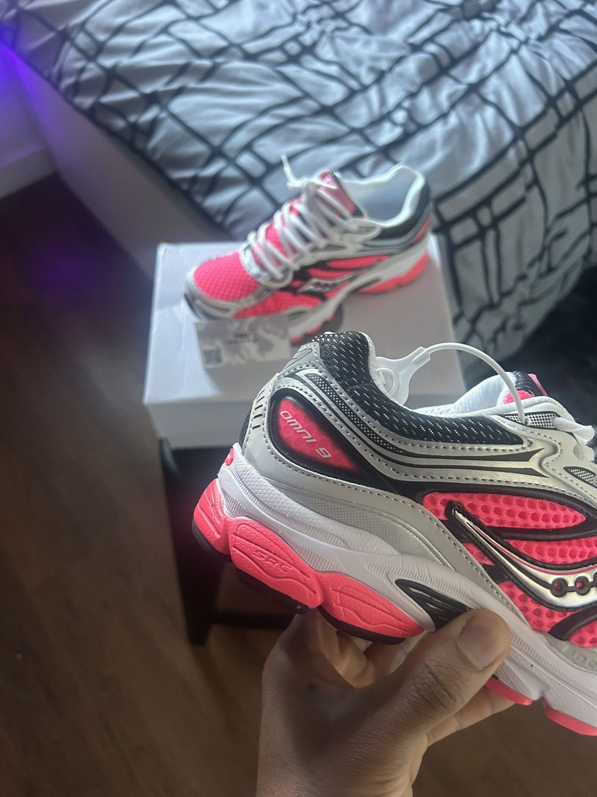 Saucony Saucony Omni Grid 9 - Pink Silver Size US 6 / EU 39 - 6 Thumbnail