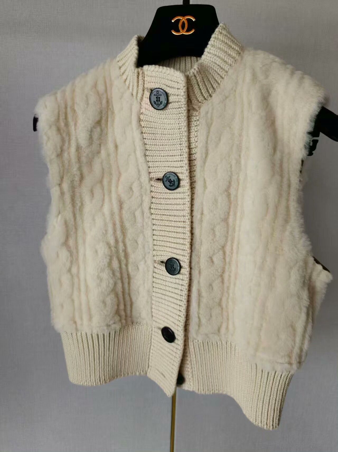 Dior Dior Fur Vest Size M / US 6-8 / IT 42-44 - 1 Thumbnail