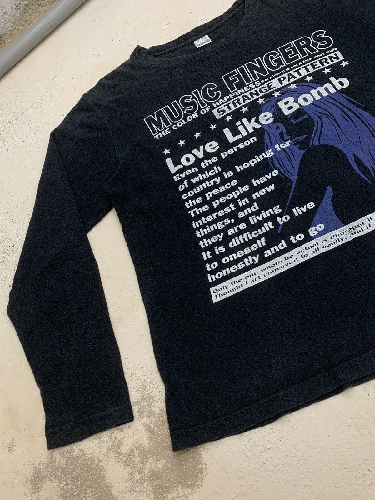 Hysteric Glamour Music Finger Love Like Bomb Life Poem Hysteric Style Size US L / EU 52-54 / 3 - 4 Thumbnail