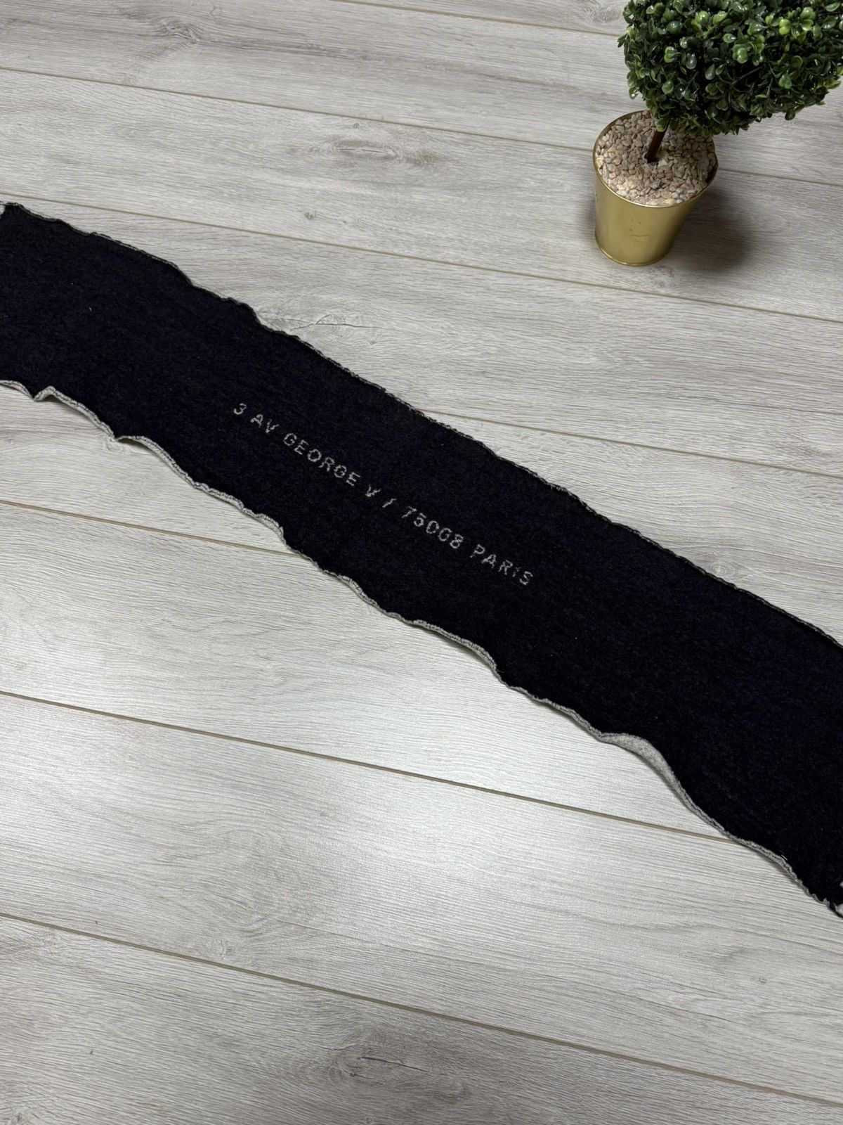 Givenchy Givenchy wool big logo spell out Paris fringed scarf Size ONE SIZE - 4 Thumbnail