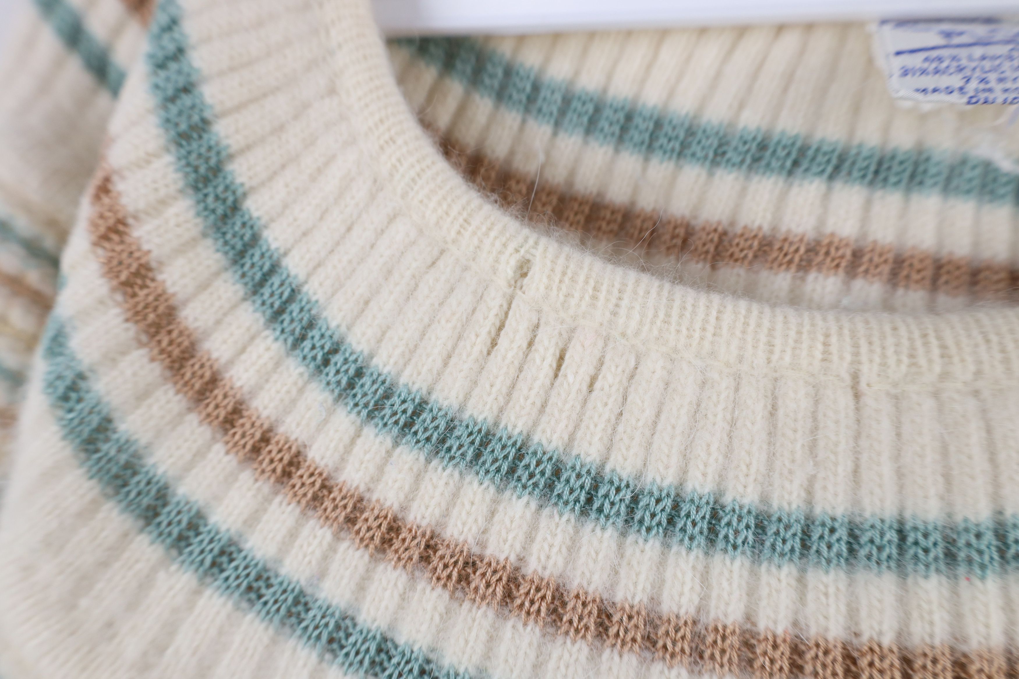 Vintage Vintage 70s Mid Century Modern MCM Lambswool Sweater Pastel Size M / US 6-8 / IT 42-44 - 5 Thumbnail