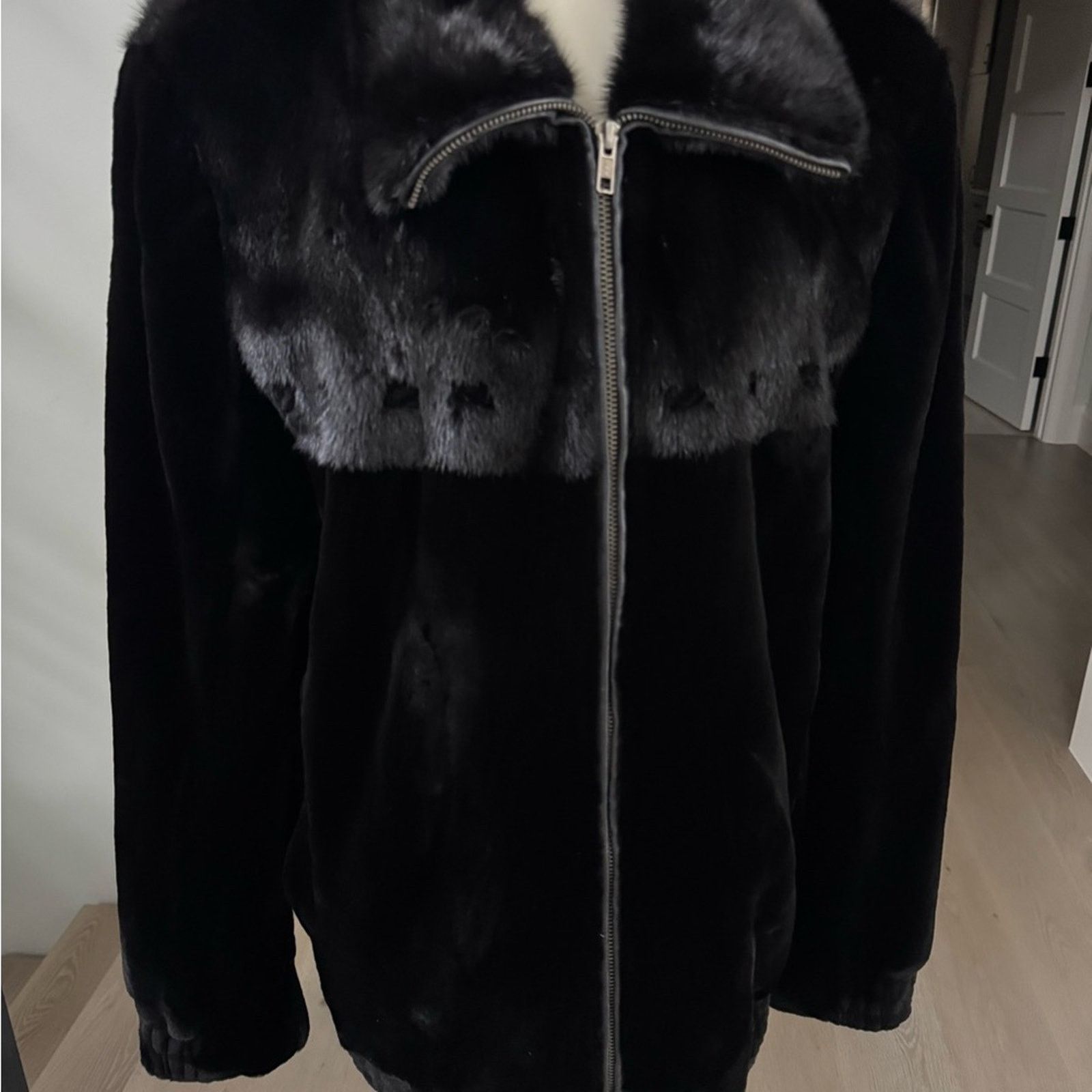Other Brand new Men’s Mink Jacket size M Size US M / EU 48-50 / 2 - 13 Thumbnail