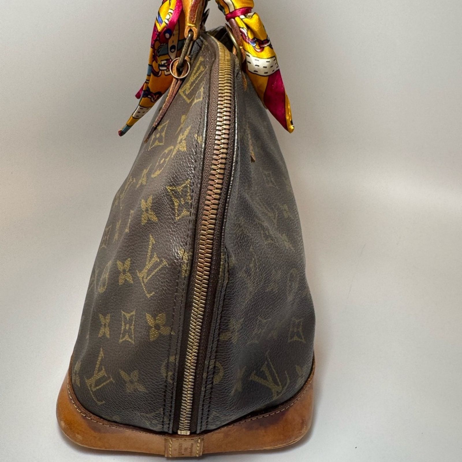 Louis Vuitton Louis Vuitton Alma MM Monogram Satchel Made In France Size ONE SIZE - 7 Thumbnail