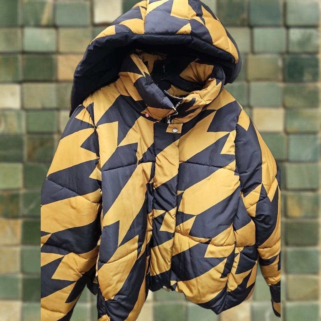 Rhude RHUDE Jacket Puffer ALL OVER Chevron Pattern Multicolor Yellow Chest 27 Length 25 Size L Mens Size US L / EU 52-54 / 3 - 1 Thumbnail