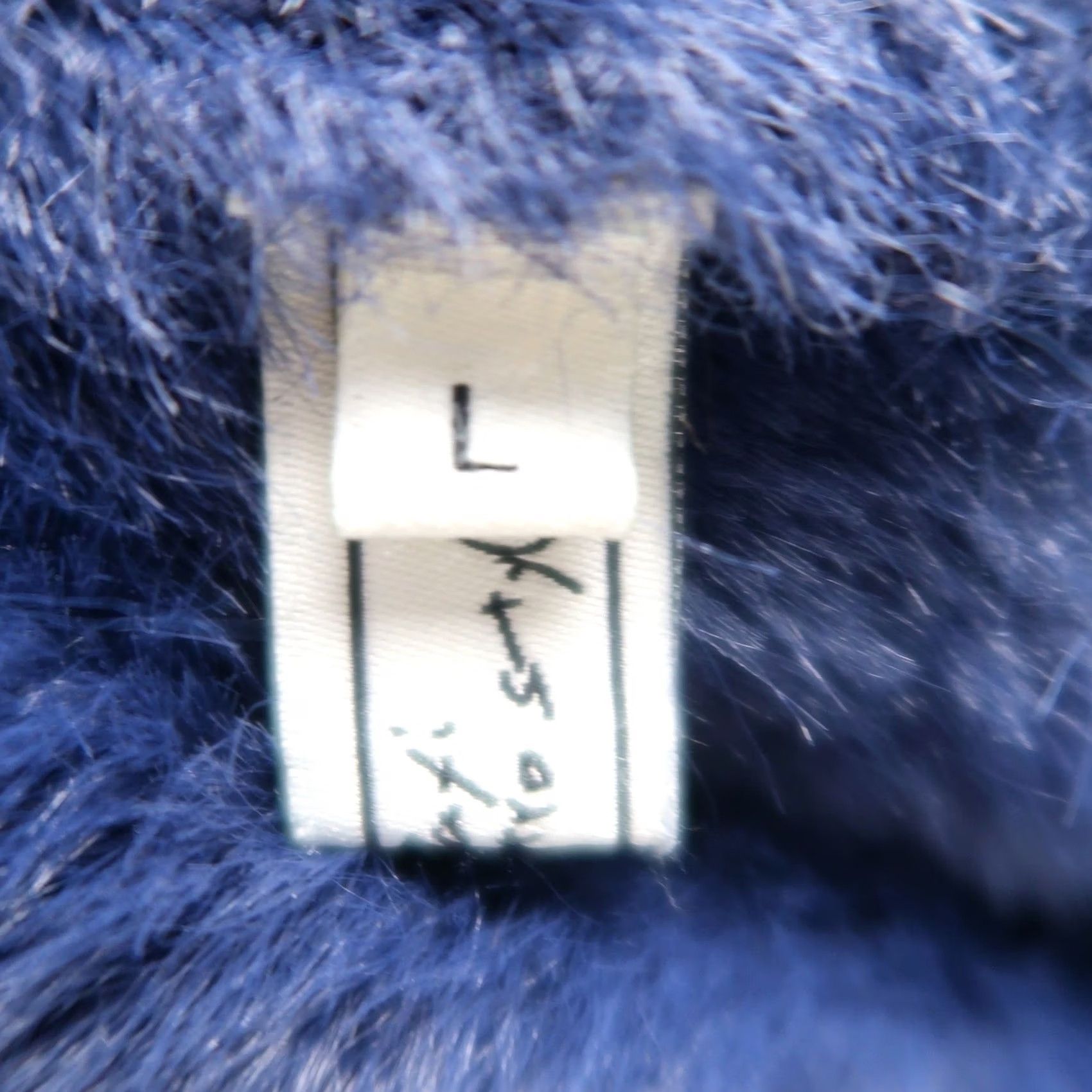 Vintage VINTAGE Navy Blue Fuzzy Faux Fur Crewneck Pullover Sweater Large Women KnIt Solid Long Sleeve Casual Size L / US 10 / IT 46 - 7 Thumbnail