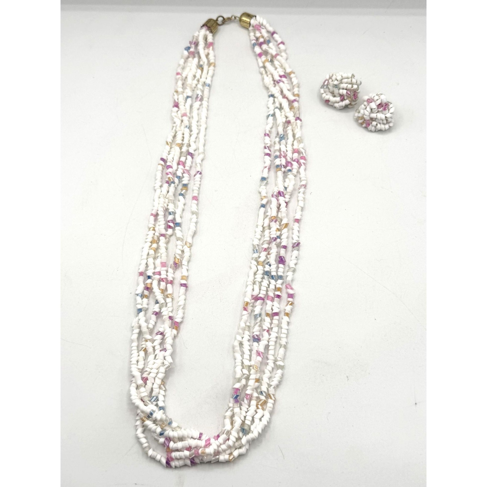 Vintage Vintage white beaded multi strand necklace with earrings jew Size ONE SIZE - 5 Thumbnail