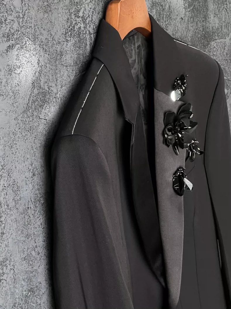 Versace Versace Black wool beaded design suit Size US M / EU 48-50 / 2 - 6 Thumbnail