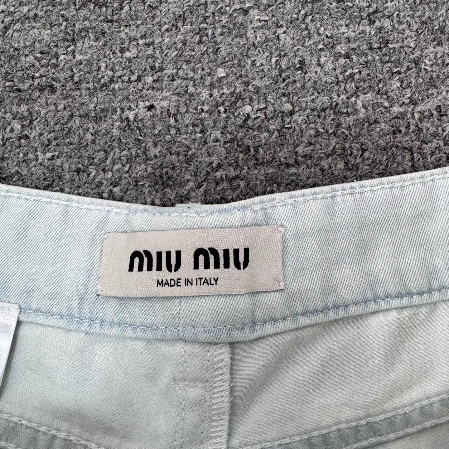 Miu Miu MIU MIU Logo Light Blue Denim Mini Short 25 99new Size 25" / US 0 / IT 36 - 5 Thumbnail