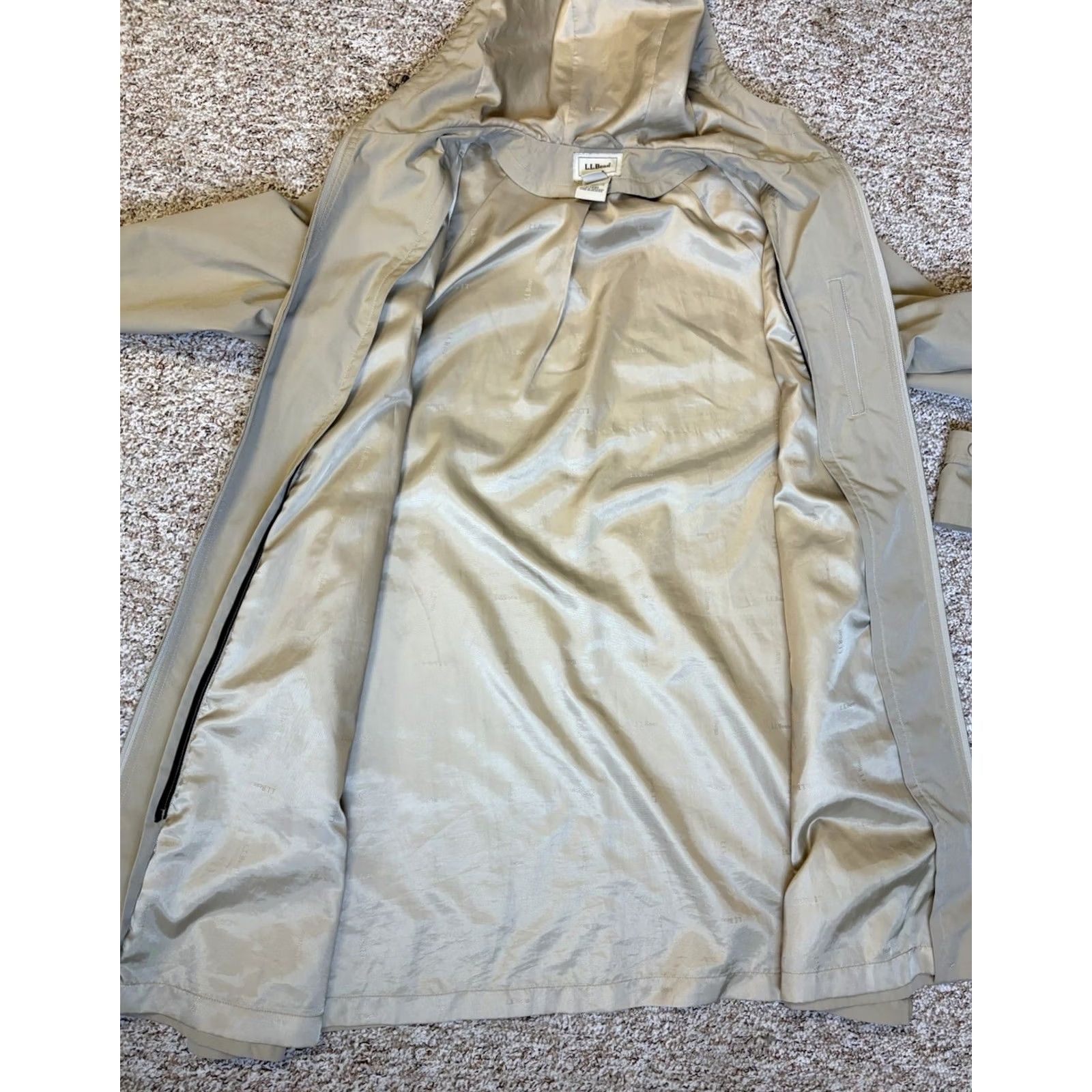 Vintage VINTAGE L.L. Bean All Weather Hooded Trench Rain Coat Lined Beige Women’s Size 1x Size XL / US 12-14 / IT 48-50 - 2 Thumbnail