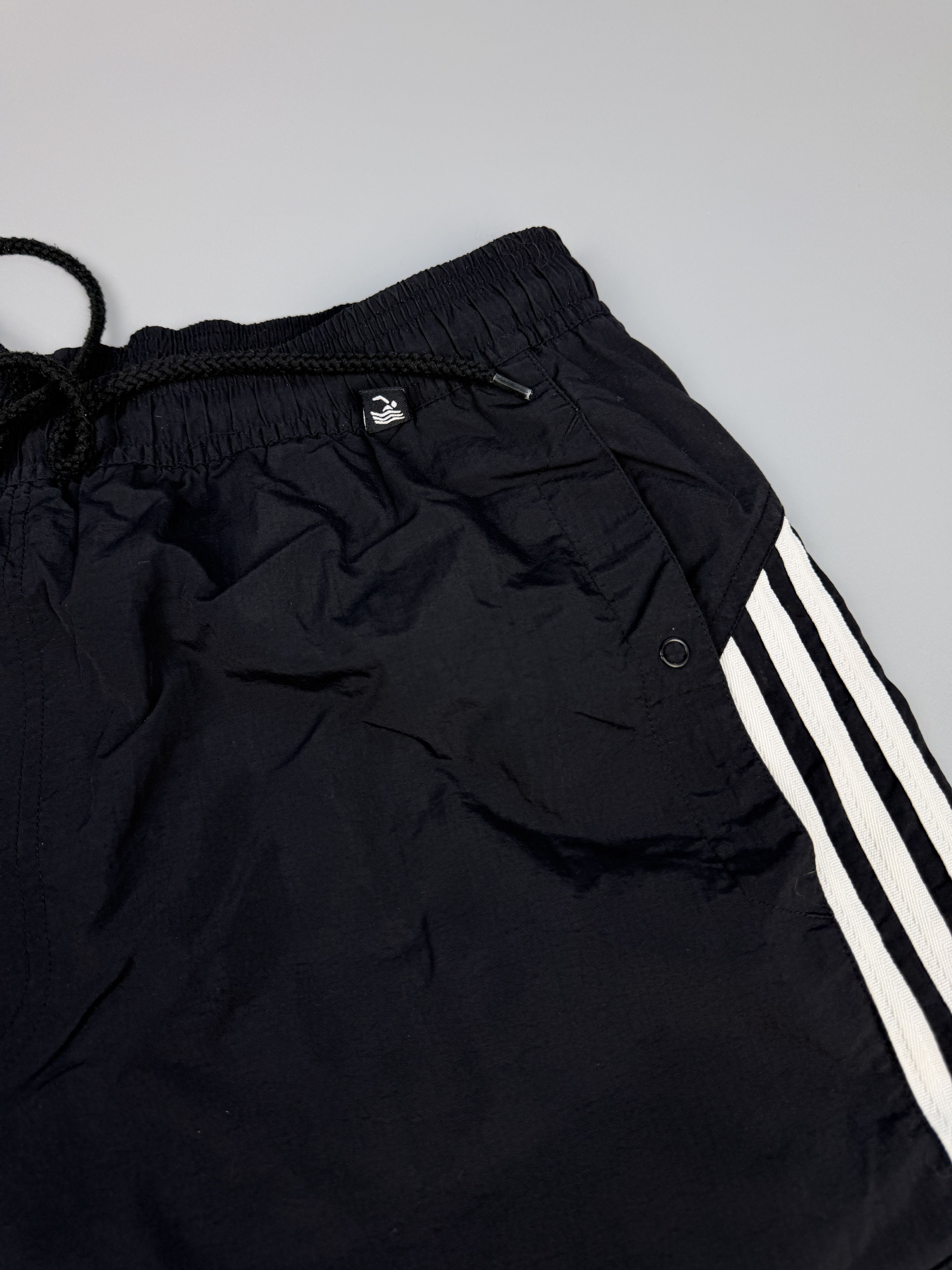 Adidas adidas perfomance gotic black white shorts Size US 34 / EU 50 - 3 Thumbnail