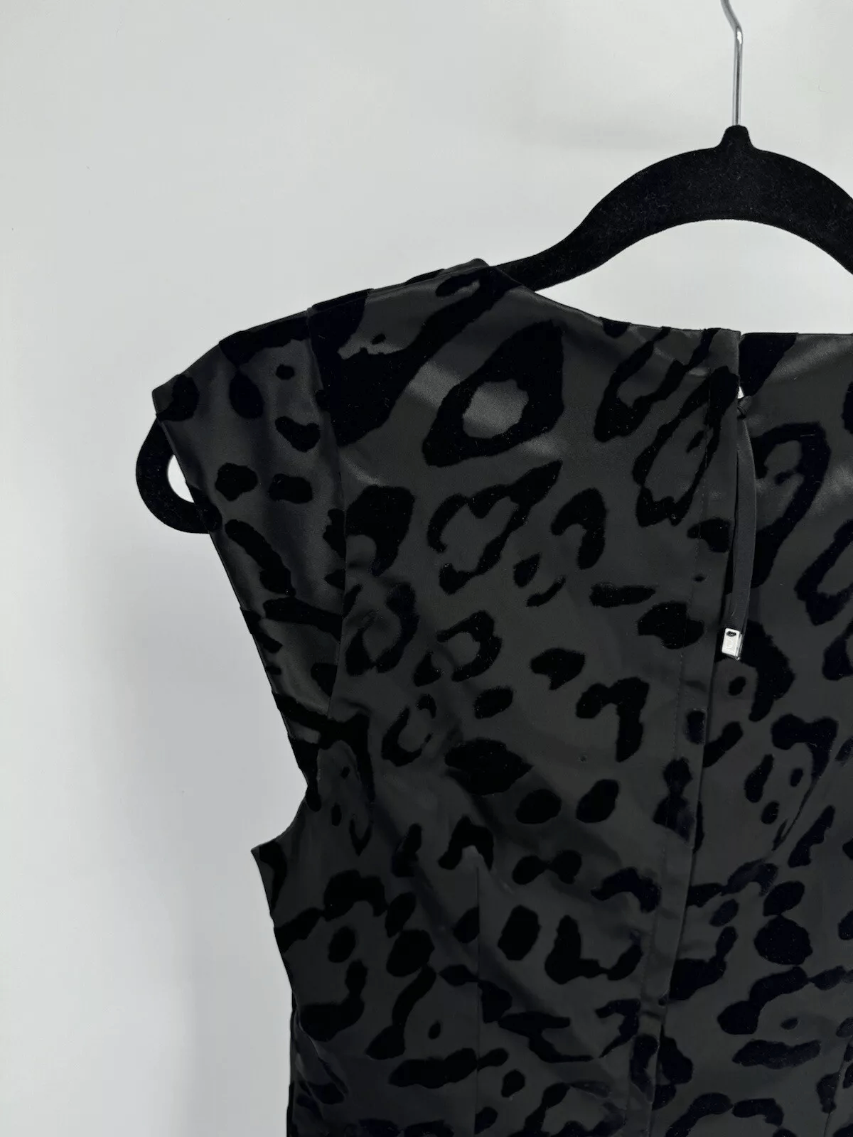 Dolce & Gabbana Dolce & Gabbana Animal Print Midi Length Dress Size: M US8 Size M / US 6-8 / IT 42-44 - 11 Thumbnail