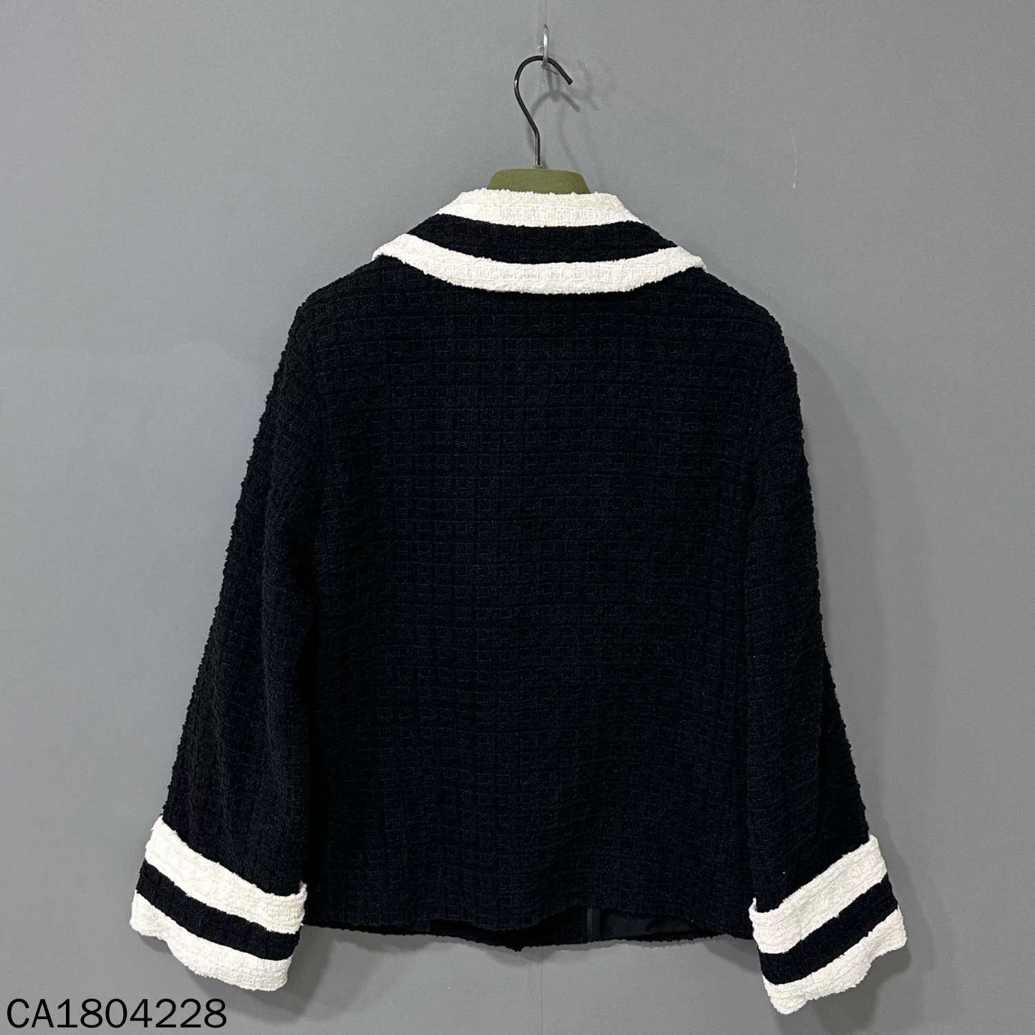 Gucci GUCCI ivory tweed crewneck jacket women's 40 Size M / US 6-8 / IT 42-44 - 3 Thumbnail