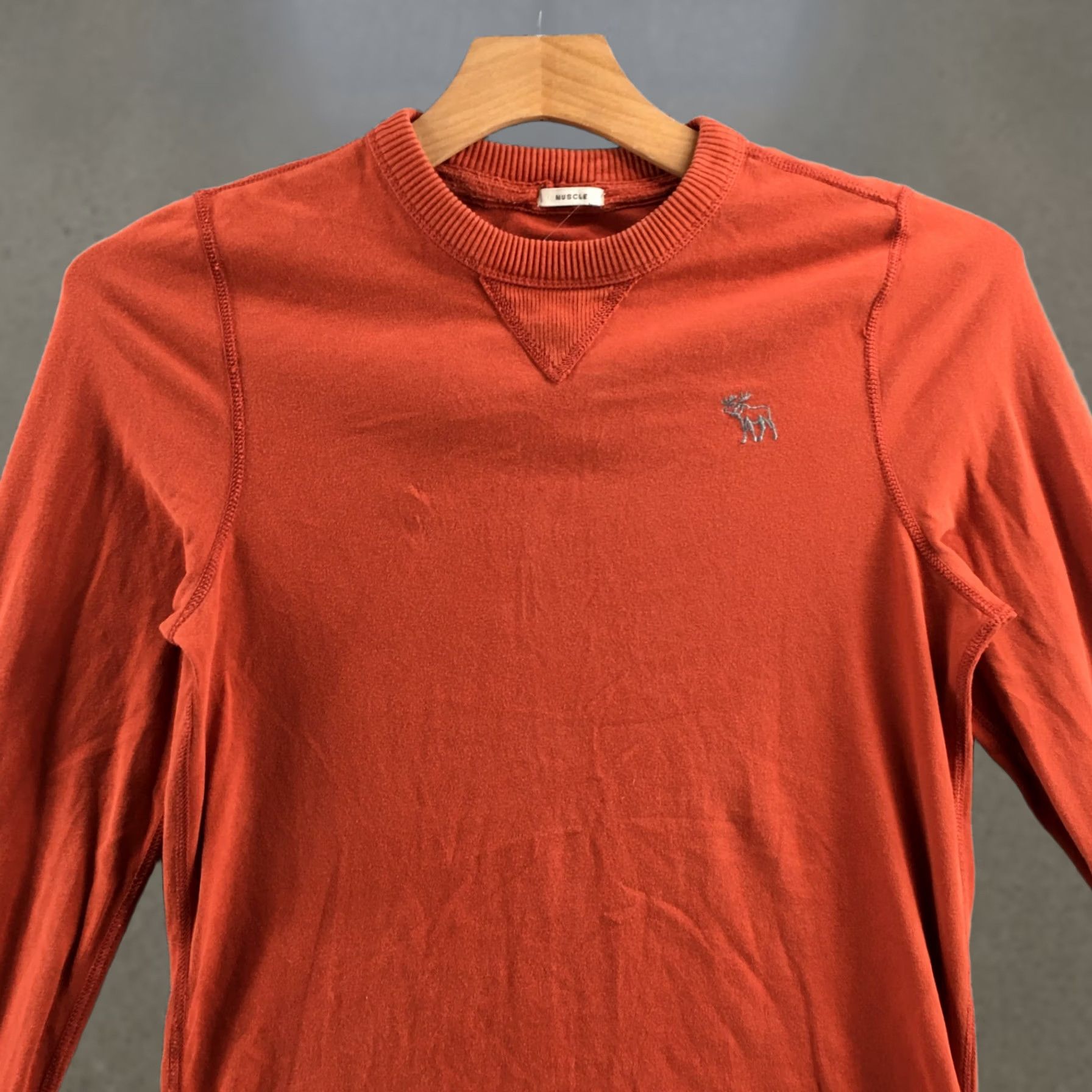 Abercrombie & Fitch Abercrombie & Fitch Muscle Sweatshirt Mens L Orange Cotton Long Sleeve Crew Neck Size US L / EU 52-54 / 3 - 1 Thumbnail