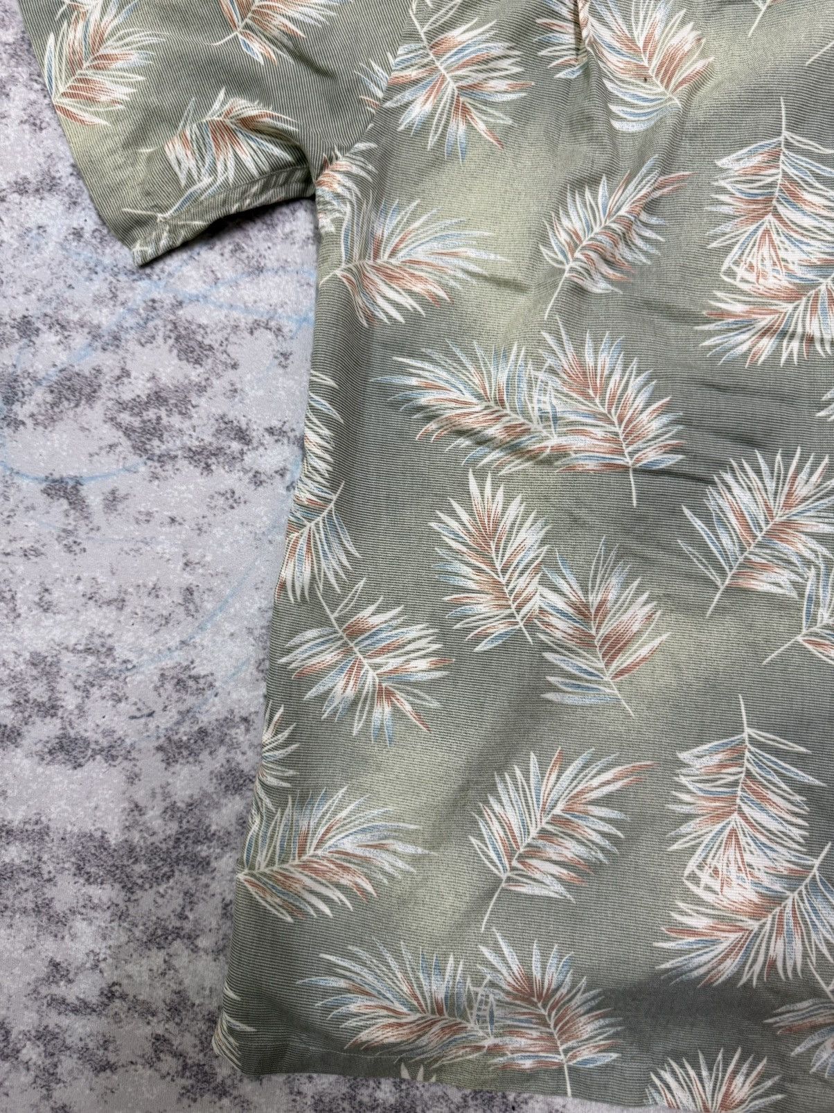 Japanese Brand VINTAGE IY BASICS FLORA DESIGN HAWAII BUTTON UP SHIRT Size US M / EU 48-50 / 2 - 10 Thumbnail