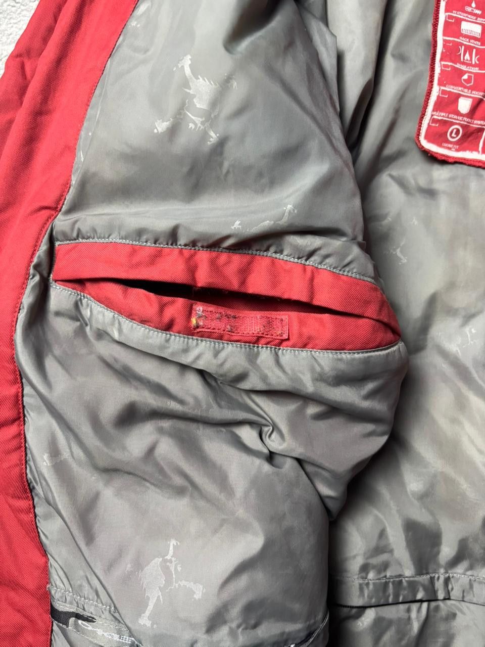 Oakley 2000s Oakley Hydrofuel Anatomical Puffer Jacket Size US XL / EU 56 / 4 - 11 Thumbnail