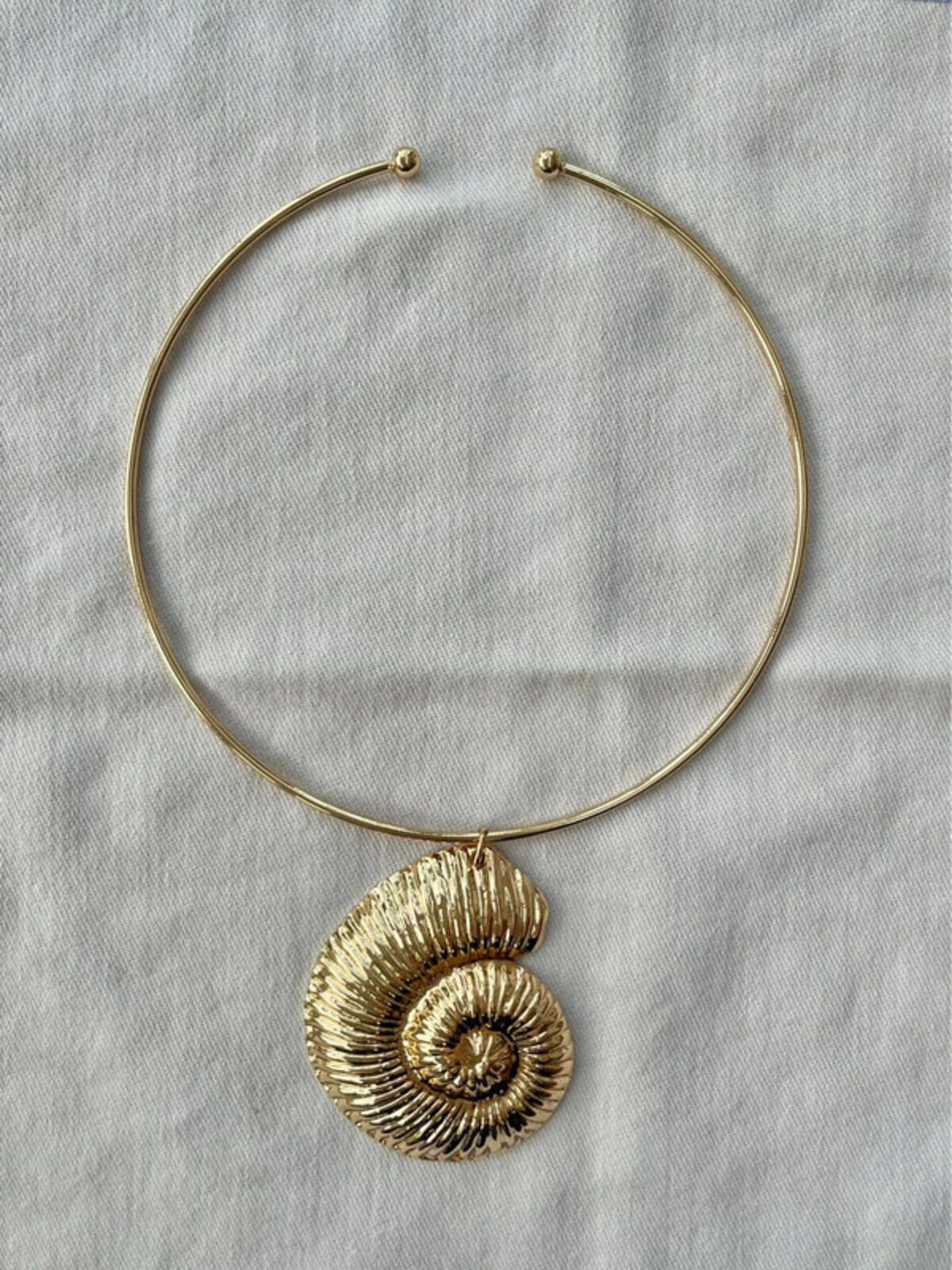 Other Gold plated seashell conch shell pendant choker necklace Size ONE SIZE - 2 Thumbnail