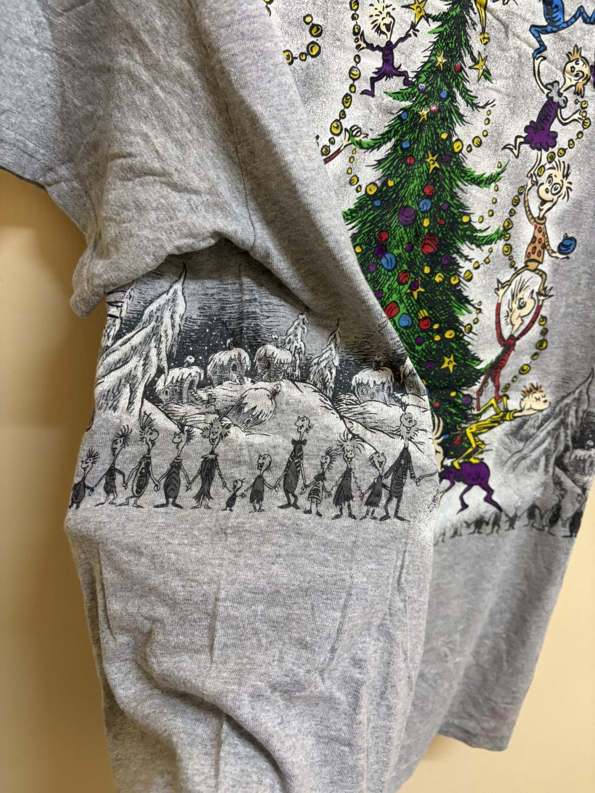 Cartoon Network Vintage The Grich Dr Seuss Cartoon Movie Disney Chrismas Size US M / EU 48-50 / 2 - 7 Thumbnail