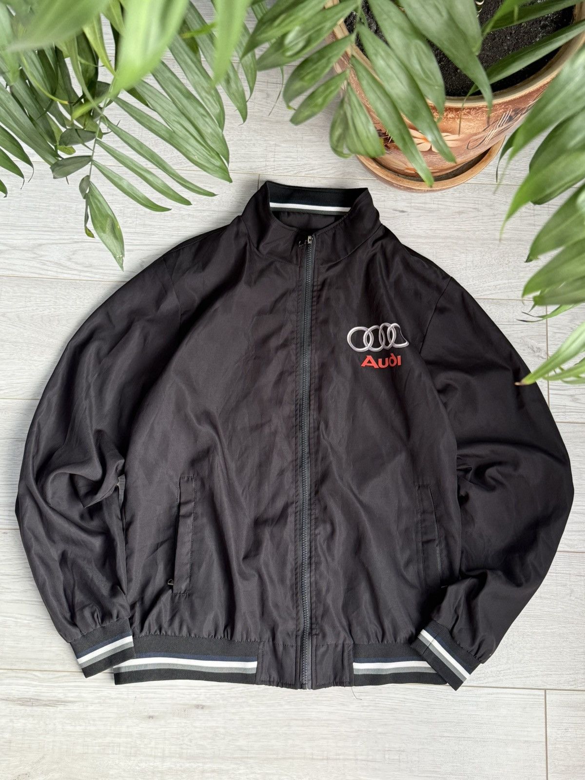 Audi Audi Black Bomber racing Jacket with Embroidered Logo Size US XL / EU 56 / 4 - 1 Thumbnail