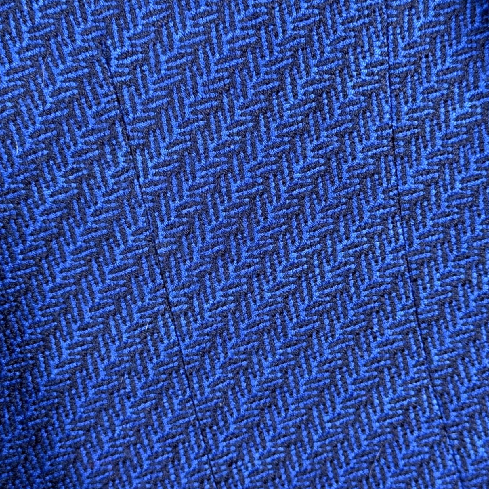 Vintage VINTAGE Liz Claiborne Collection Blazer Chevron Wool 4 Blue 100% Wool Single-Breasted 3-Button Notch Lined Womens Fall Winter USA Size S / US 4 / IT 40 - 7 Thumbnail