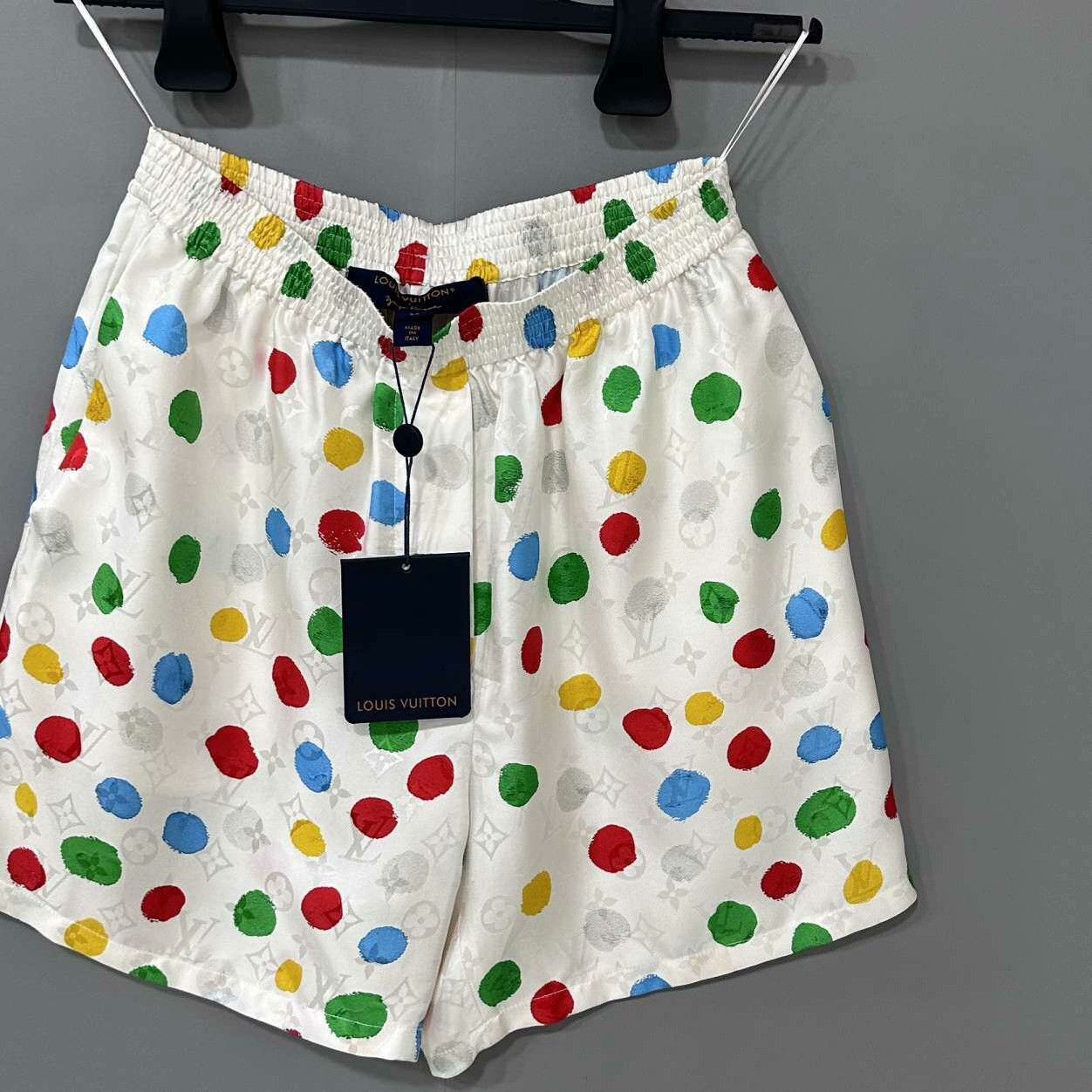 Louis Vuitton Louis Vuitton Shorts 34 Men Size US 34 / EU 50 - 1 Thumbnail