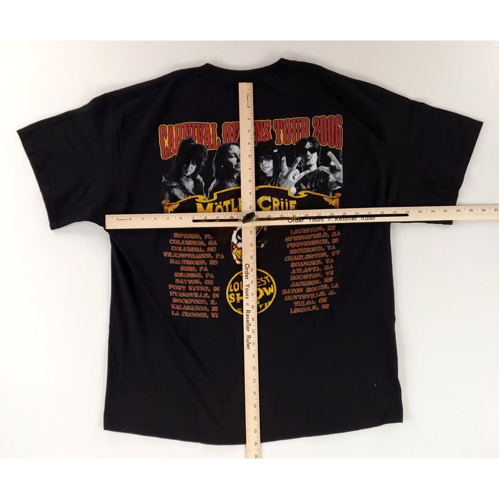 Vintage Motley Crue T Shirt Carnival of Sins Tour 2006 Black Short Sleeve Mens XL Size US XL / EU 56 / 4 - 8 Thumbnail