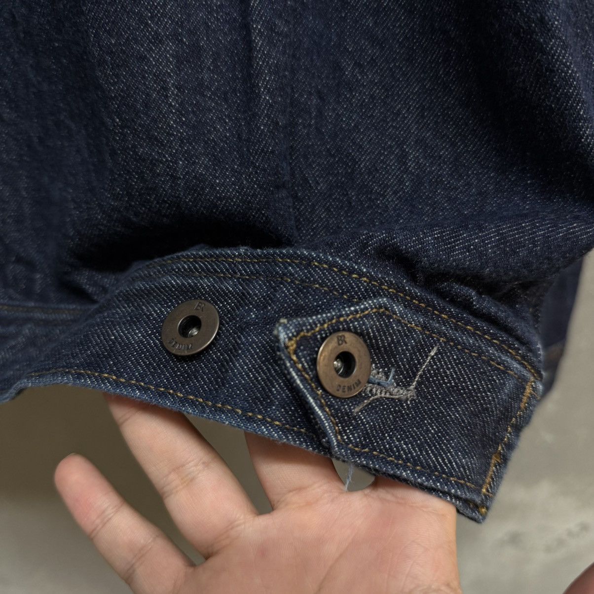 Banana Republic Banana Republic Selvedge Denim Trucker Jacket Indigo Size M Size US M / EU 48-50 / 2 - 12 Thumbnail