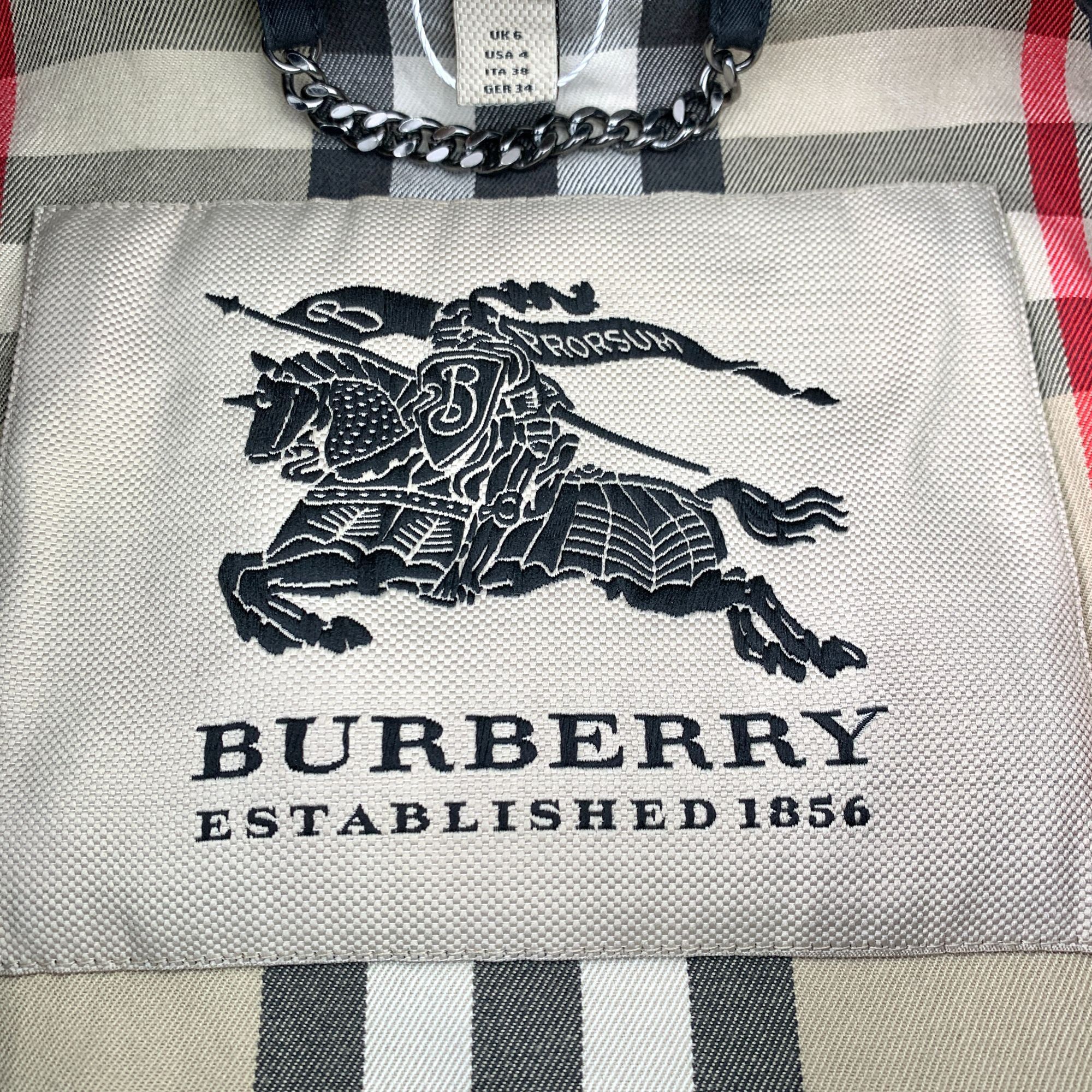 Burberry Burberry Black Double-Breasted Cotton Trench Coat With Belt Size S / US 4 / IT 40 - 2 Thumbnail