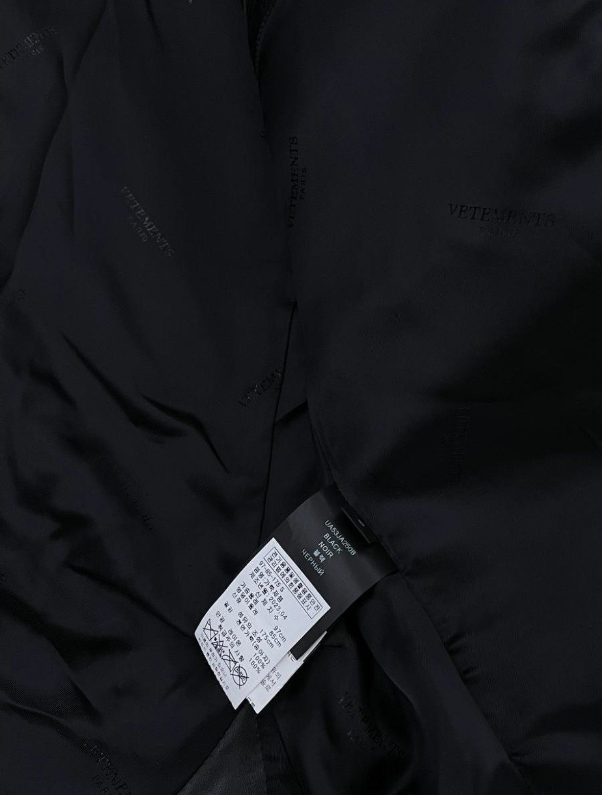 VETEMENTA BLACK LEATHER BLAZER