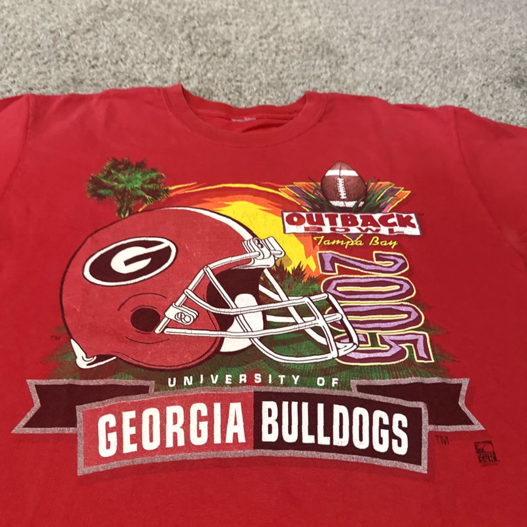 NCAA VINTAGE Georgia Bulldogs Football T-Shirt Outback Bowl 2005 Red L Men Mens Size US L / EU 52-54 / 3 - 3 Thumbnail