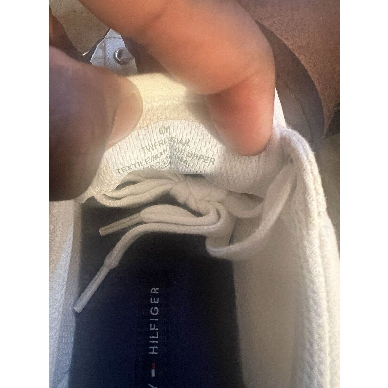Tommy Hilfiger Tommy Hilfiger Women's Sneakers Size 6 White Shoes Lace up Size US 6 / IT 36 - 5 Thumbnail