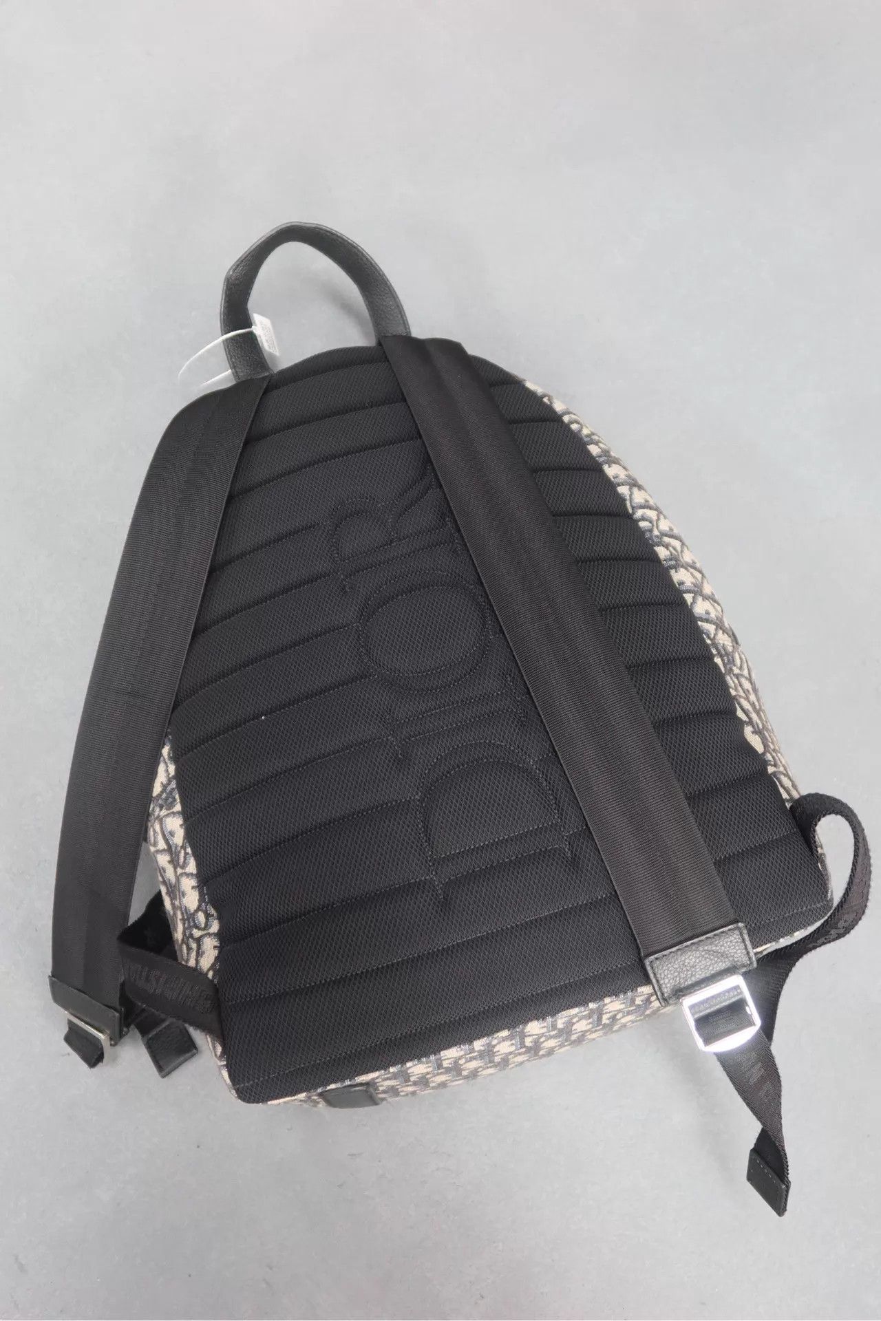 Dior Dior Near New Backpack Size ONE SIZE - 2 Thumbnail