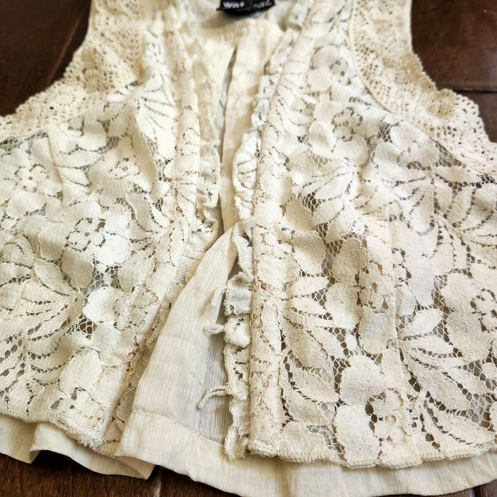 Vintage Wet Seal Blouse Cropped Button Lace Floral Sleeveless S White 100% Cotton Juniors Regular Womens Girls (Teens) Size S / US 4 / IT 40 - 5 Thumbnail