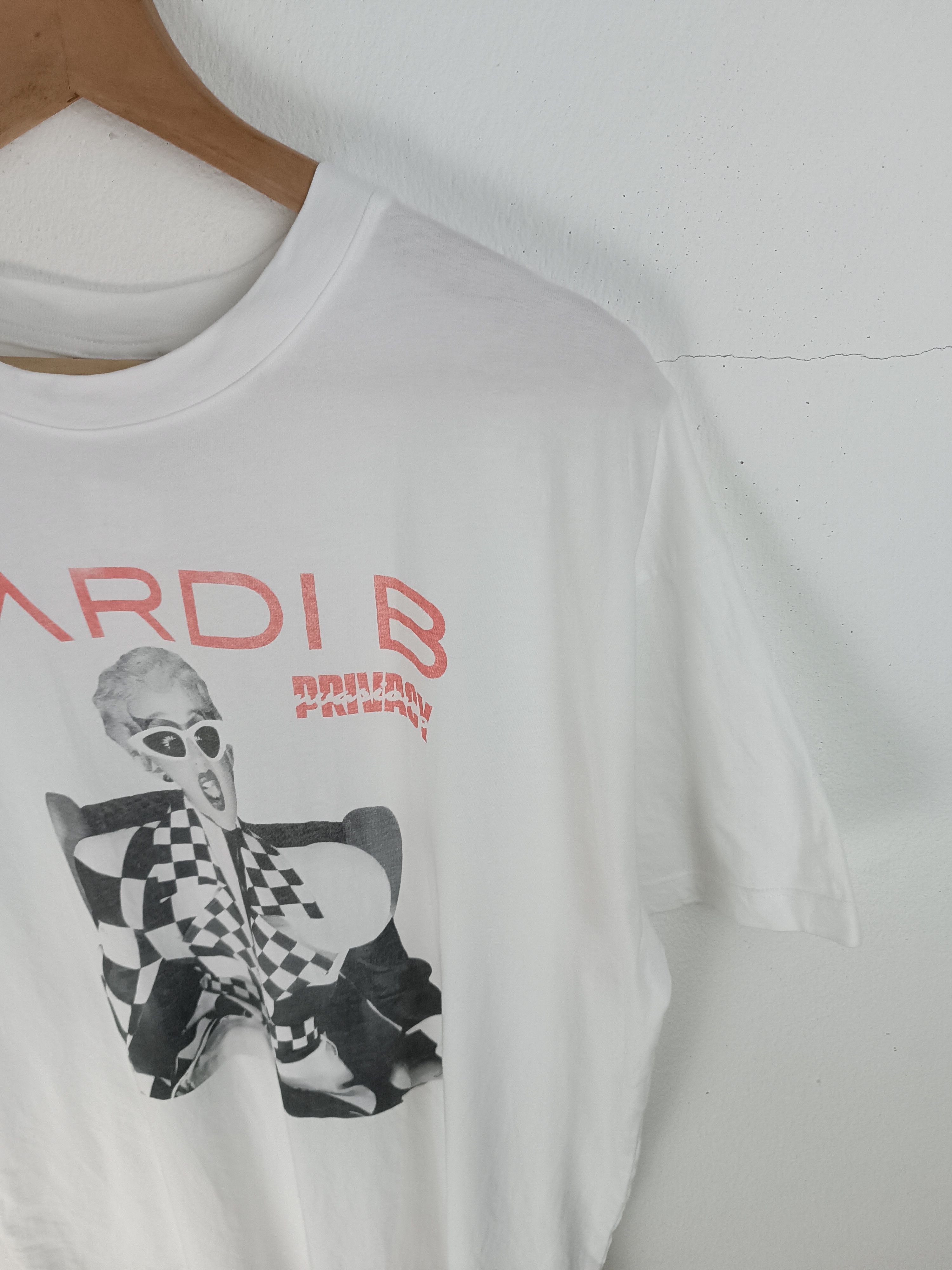 Rap Tees VINTAGE CARDI B PRIVACY INVASION (doja swifts nicki ) Size US M / EU 48-50 / 2 - 8 Thumbnail