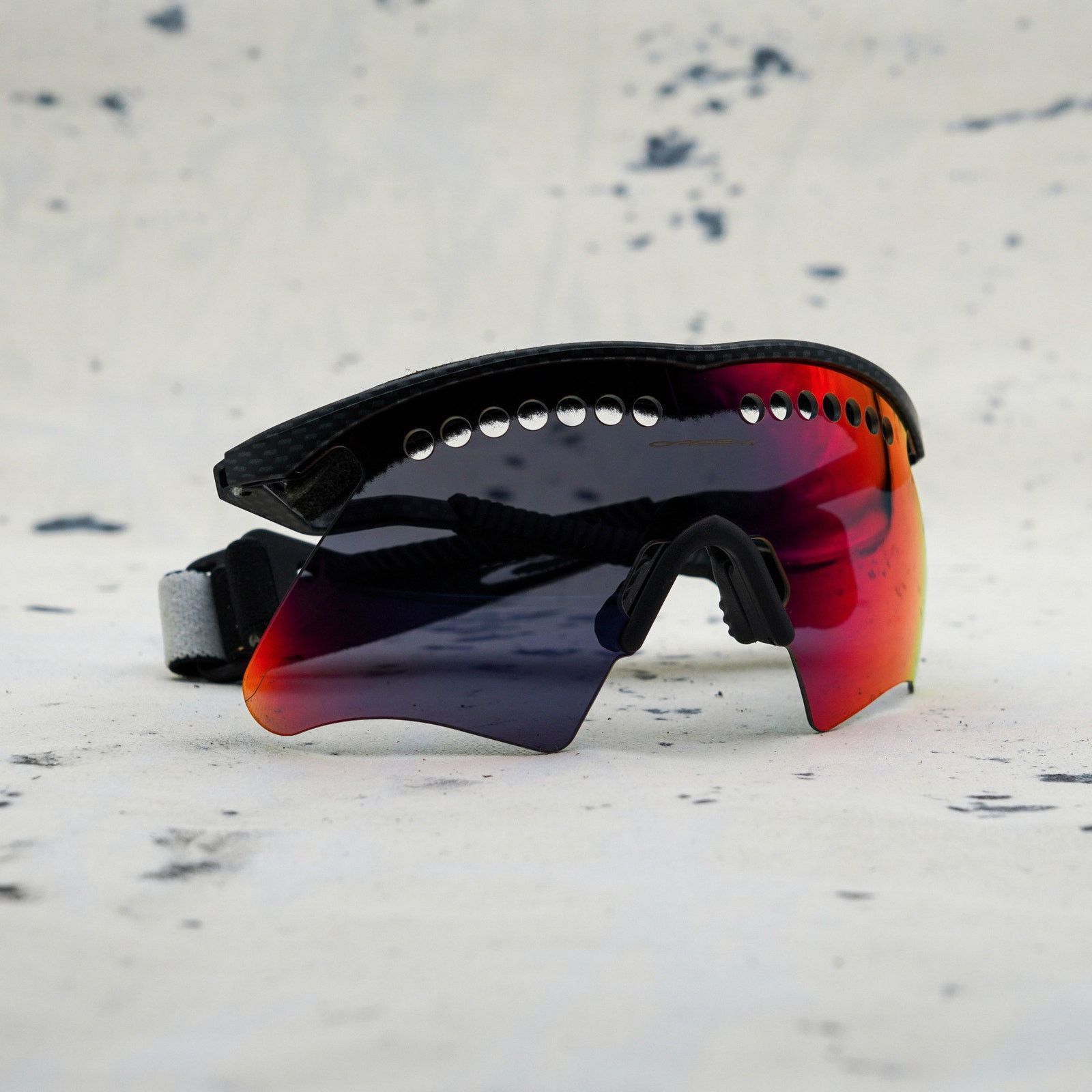 Oakley Vintage oakley iridium lens carbon shield logo sunglasses Size ONE SIZE - 12 Thumbnail