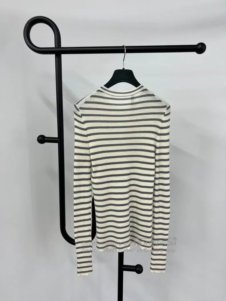 Dior Dior Greyish-white striped little bee logo knitted sweater Size S / US 4 / IT 40 - 2 Thumbnail