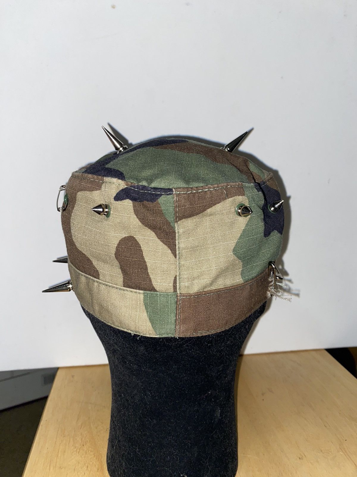 Vintage Custom Spiked and Studded Camouflage Cap Size ONE SIZE - 5 Thumbnail