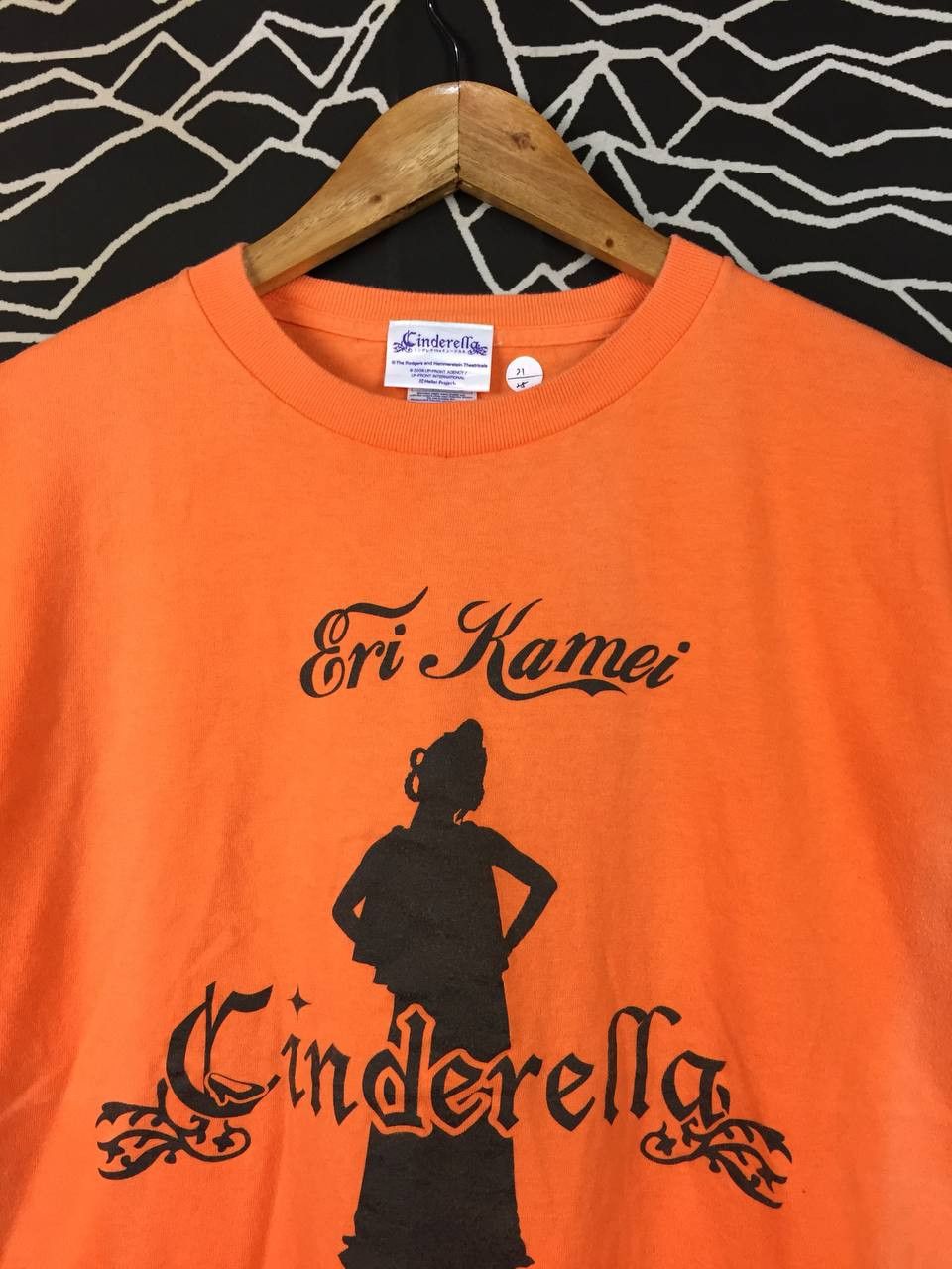Band Tees Eri Kamei Morning Musume 2008 Cinderella Musical Promo Tee Size US L / EU 52-54 / 3 - 3 Thumbnail